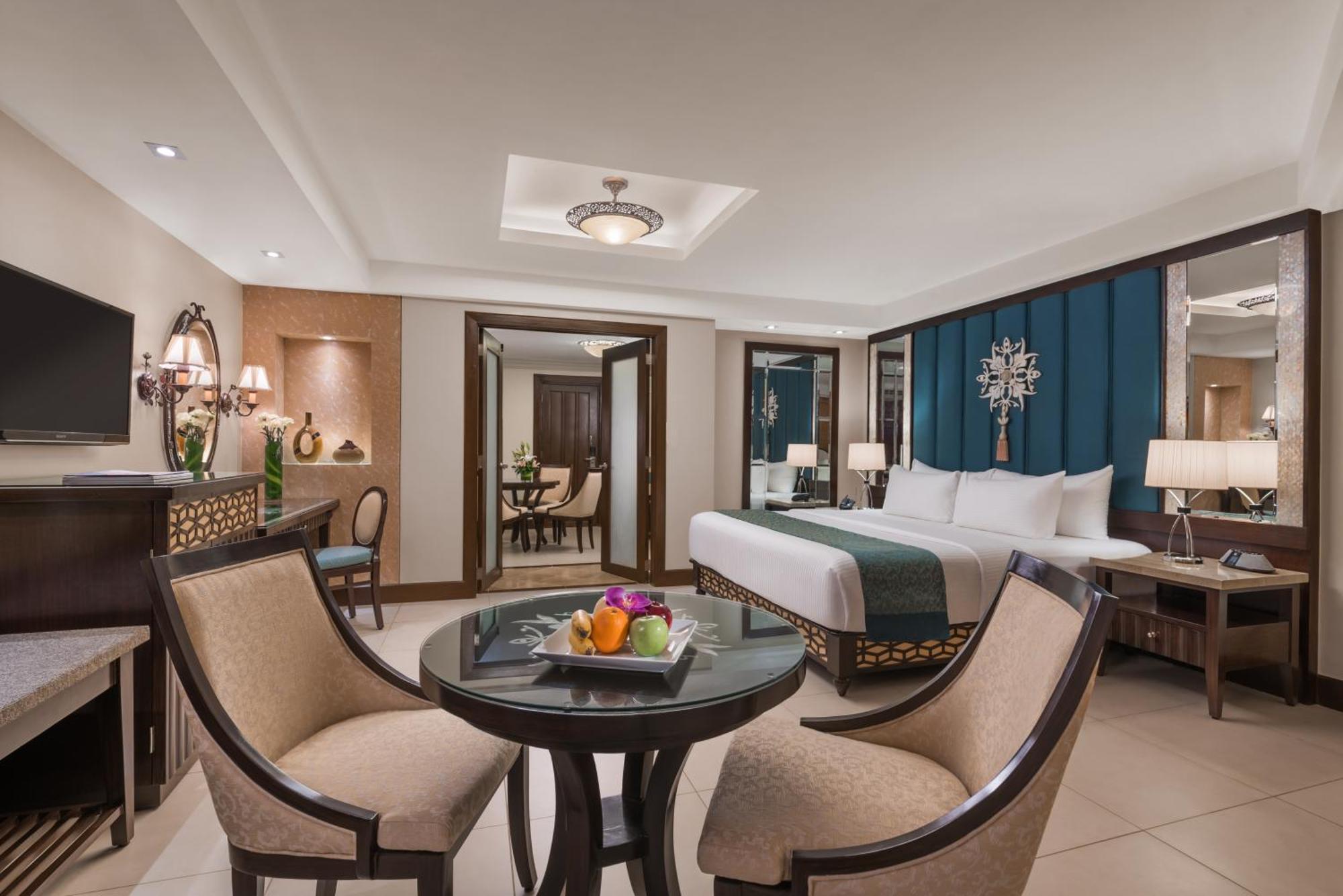 Henann Regency Resort And Spa Balabag  Luaran gambar A suite at the hotel